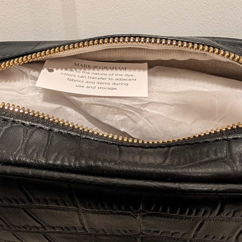 Mark and Graham Essential Crossbody Bag - Picture 6 of 7